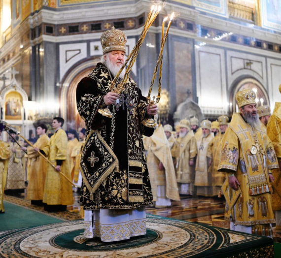 В одиннадцатую годовщину интронизации Святейшего Патриарха Кирилла в Храме Христа Спасителя состоялась Божественная литургия.