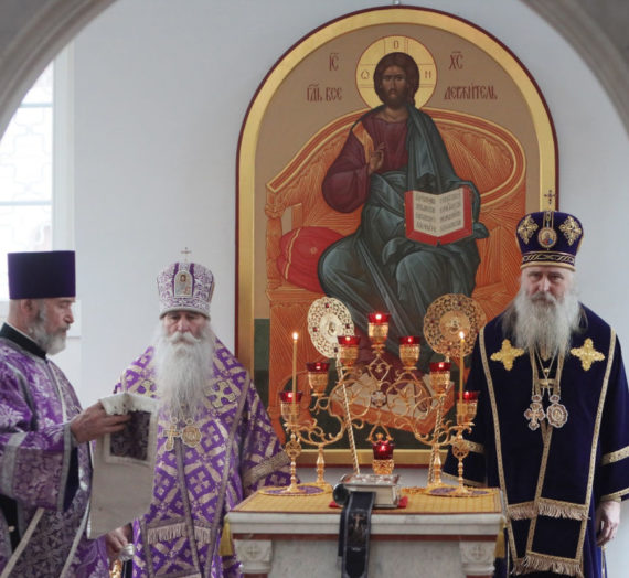 Архиепископ Феогност передал наместнику Андреевского монастыря Патриаршее поздравление с днем тезоименитства.